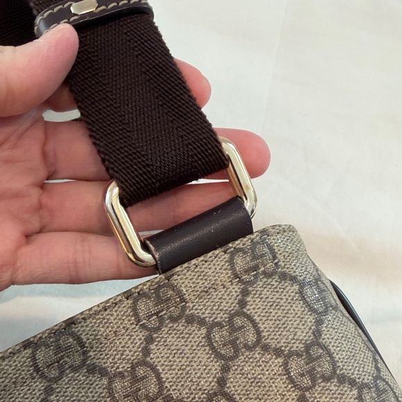 Gucci Brown Logo Messenger Crossbody Bag - Picture 8 of 13